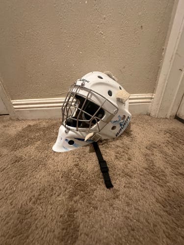 Used Senior Bauer  940 Goalie Mask