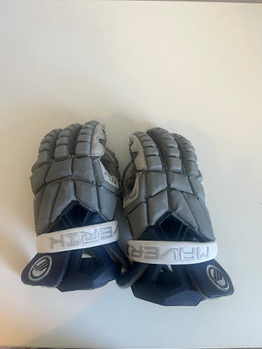 Georgetown Maverik Max Lacrosse Gloves 13"