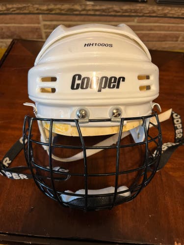 Vintage Cooper HH100S Hockey Helmet