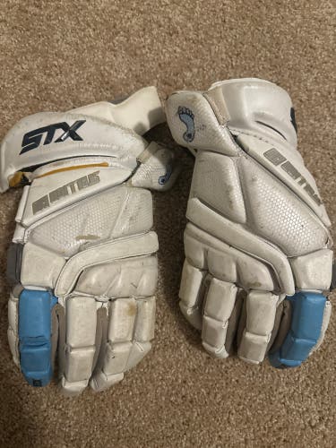 Stallion HD North Carolina Tarheels custom lacrosse gloves size 13” team issued blue finger