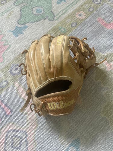 A2000 Infield Glove