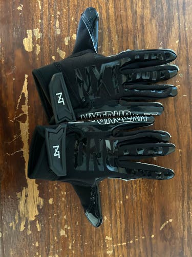 Nxtrnd Football gloves