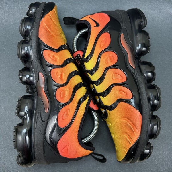 Nike Air Vapormax Plus Crimson Sunset Black Mens Size 8 Shoes 924453-006
