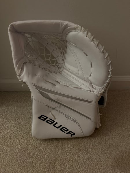 Bauer Vapor X5 Pro Goalie Glove Intermediate- USED ONCE