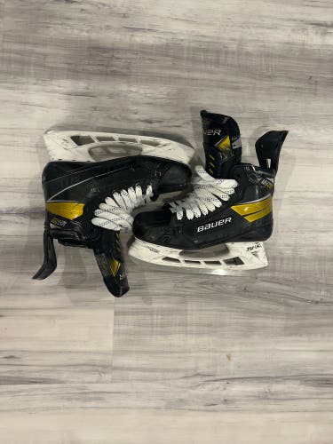Bauer Supreme UltraSonic Size 9 Hockey Skates