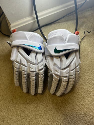 Brand New Large Nike vapor lacrosse gloves