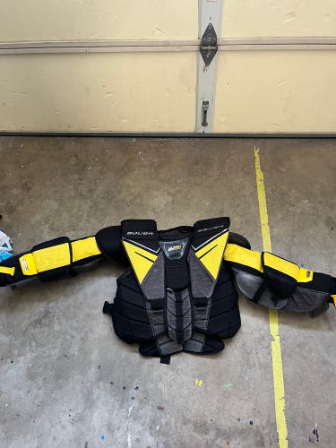 Small Bauer Supreme Ultrasonic Goalie Chest Protector