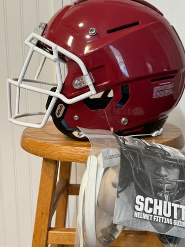 New Medium Adult Schutt F7 Helmet