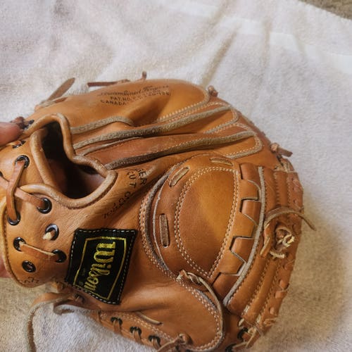 Vintage Wilson Right Hand Throw Catcher's A2510 Bill Freehan Autograph Model Baseball Glove 31.5"