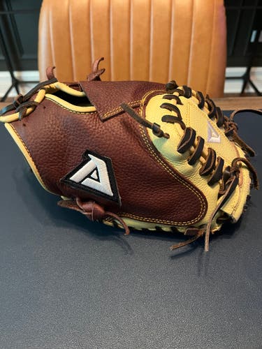 Akadema Youth Catcher's AGC 98 Baseball Glove 32"