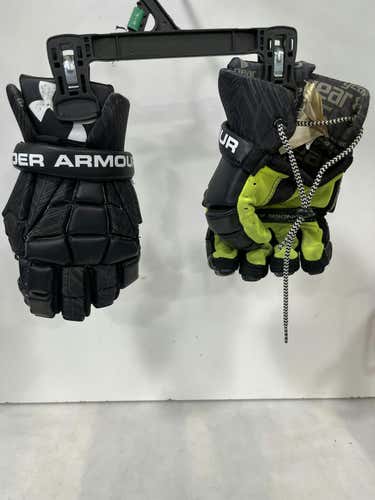 Used Under Armour Heat Gear Sm Junior Lacrosse Gloves