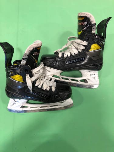 Used Intermediate Bauer Supreme 3S Pro Hockey Skates (Fit 2) - Size: 6