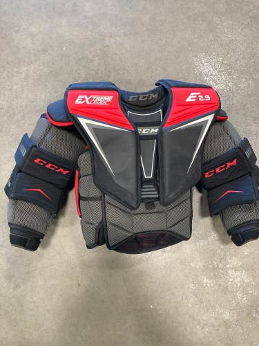 Used Intermediate CCM Extreme Flex Shield E2.9 Hockey Goalie Chest Protector (Size: Small)
