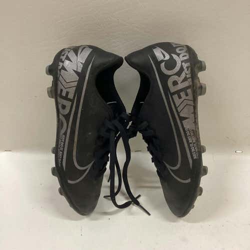 Used Nike Junior 02 Cleat Soccer Outdoor Cleats