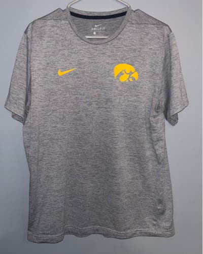 Men's Large Gray Iowa Hawkeyes Nike Dri-Fit Shirt