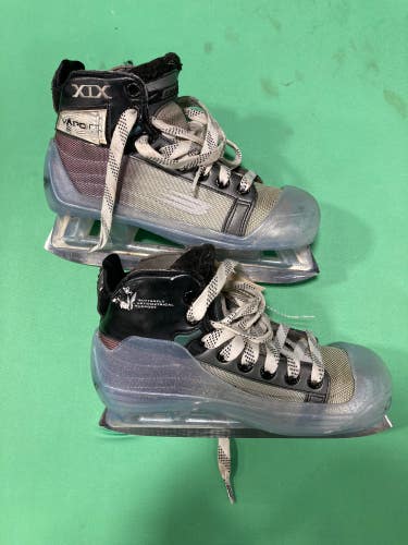Used Junior Bauer Vapor XIX Hockey Goalie Skates Size 1.5