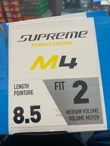 New Senior Bauer Size 8.5 Supreme M4 Hockey Skates