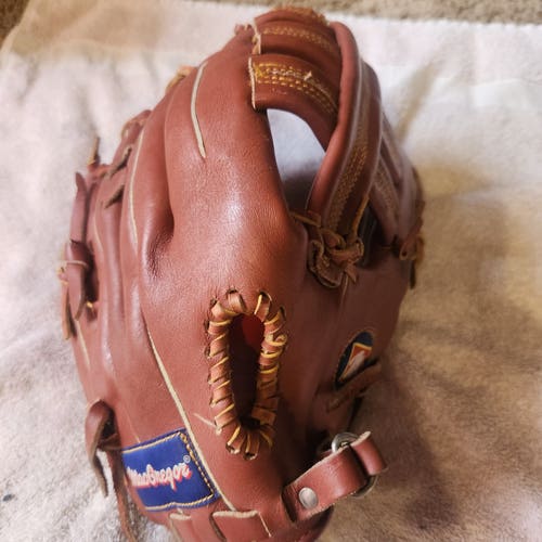 MacGregor Full Grain Leather Custom Built Right Hand Throw Baseball/Softball Glove 13"