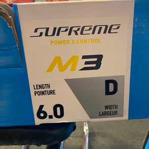New Intermediate Bauer 6 Supreme M3 Hockey Skates