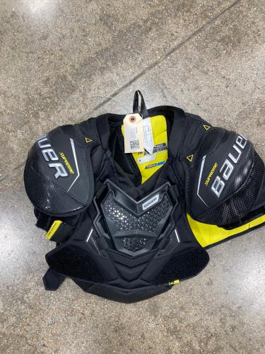 Used Small Junior Bauer Supreme 3S Pro Shoulder Pads