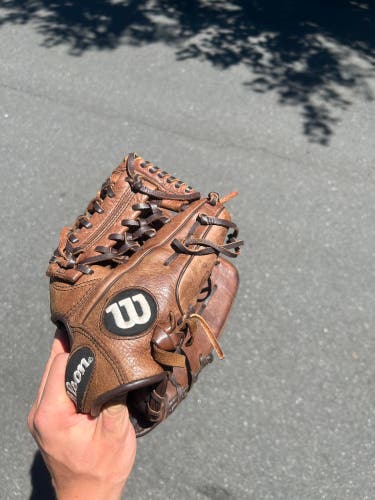New  Infield 10.5" A700 Baseball Glove