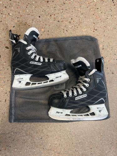 Used Intermediate Bauer Nexus 200 Hockey Skates Regular Width Size 4