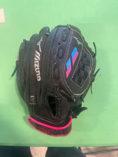 Used Mizuno Finch Right-Hand Throw Infield Softball Glove (11")