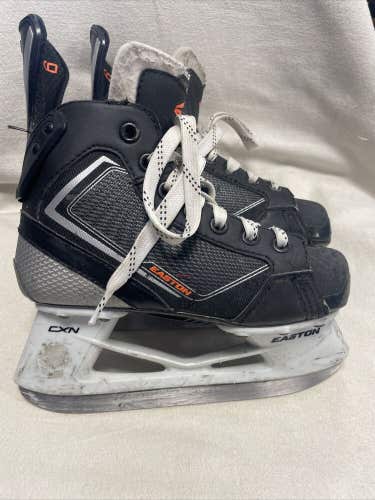 Youth Junior Size 13 EASTON MAKO ICE HOCKEY SKATES. MSRP $299