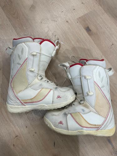 Used Size Women's 7.5) K2 Flush Snowboard Boots