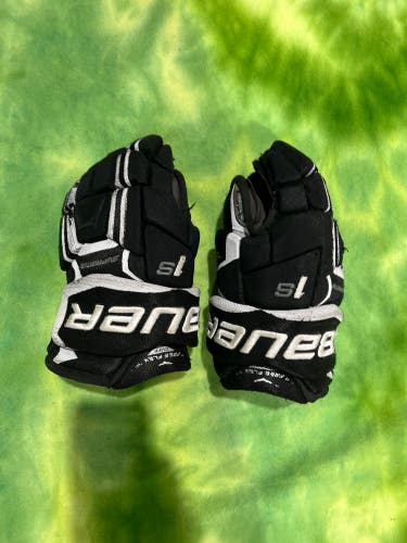 Black Used Junior Bauer Supreme 1S Gloves 11"