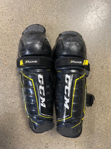 Used Junior CCM Tacks 9080 Shin Pads 11"