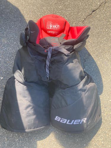 Black Used Senior Medium Bauer Bauer Vapor X900 Lite Hockey Pants