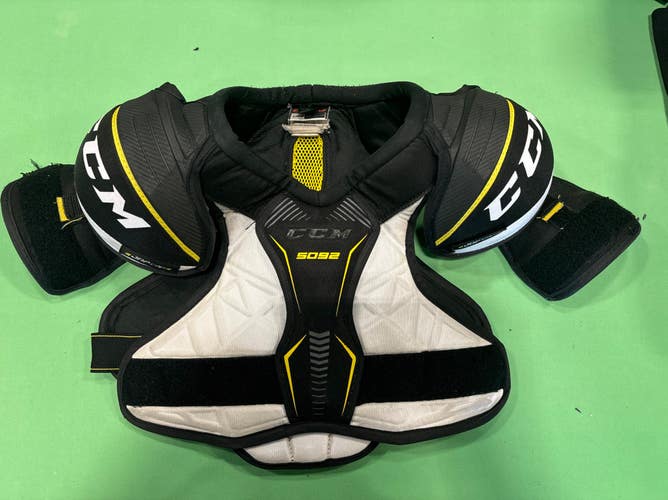 Used Junior CCM Tacks 5092 Hockey Shoulder Pads (Size: Medium)