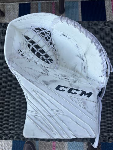 CCM e 4.9 goalie glove