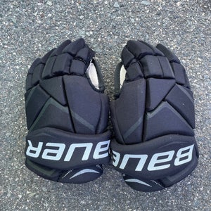 Used Junior Bauer Vapor X700 Gloves 11"