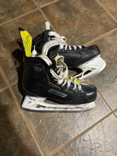 Used Senior Bauer Regular Width   Size 6.5 Supreme S29 Hockey Skates