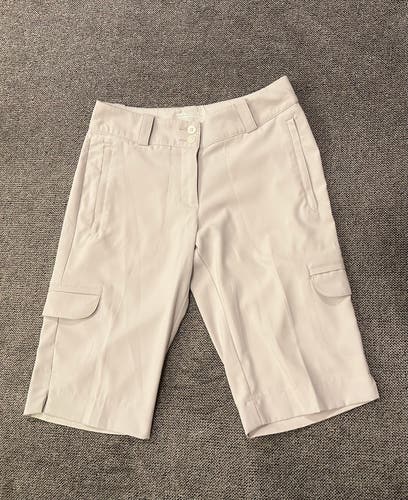 Nike Golf women’s cream Bermuda Cargo shorts size 2