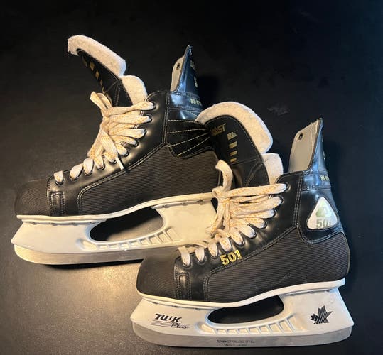 Vintage Daoust 501 Hockey Skates Size 8 Like New