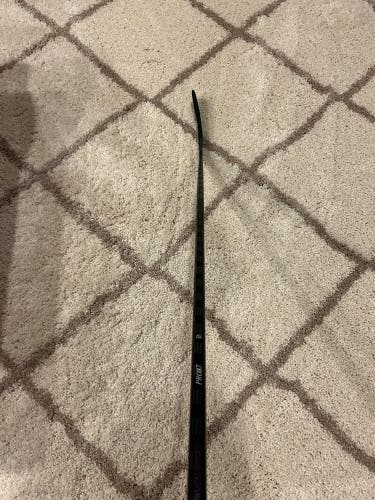 PROSTOCKHOCKEYSTICKS Pro87 Curve Redline RH 70 Flex Intermediate Stick