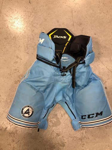 Used Senior CCM Tacks 65C Boston Advantage Hockey Pants (Size: Medium)
