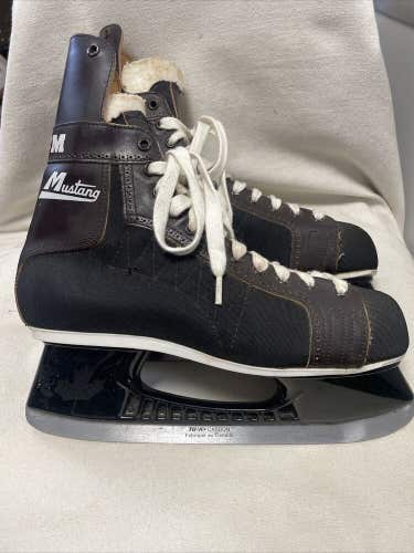 Senior Adult Size 8 CCM MUSTANG Vintage Ice Hockey Skates
