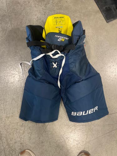 Used Senior Bauer Supreme 2S Hockey Pants (Size: Small)