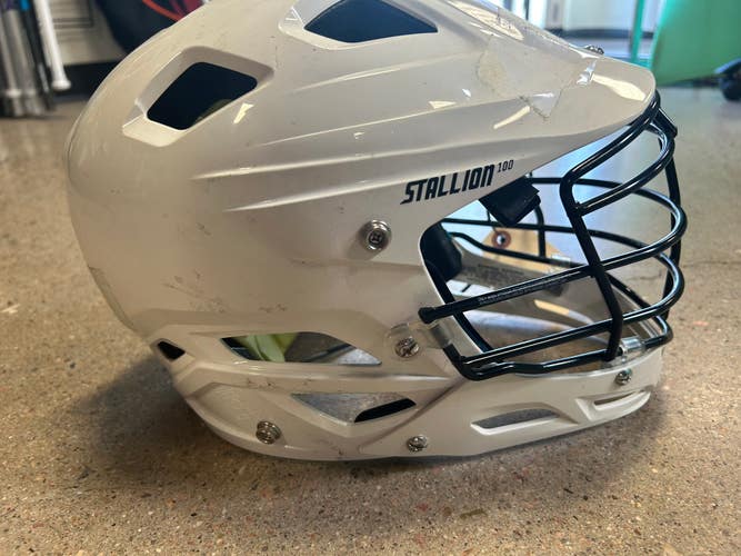 Used STX Stallion 100 Youth Lacrosse Helmet | Size: XS