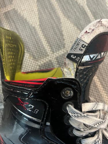 Used Bauer Size 5.5 Vapor X2.9 Hockey Skates