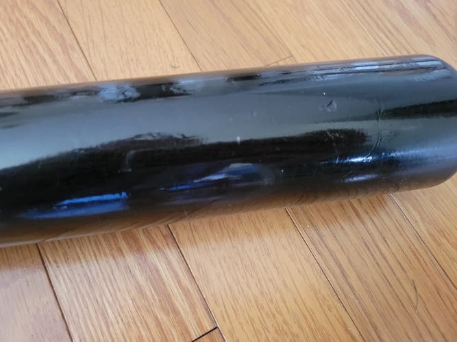 Used 2022 Marucci AP5 Bat Maple 32 oz 33"