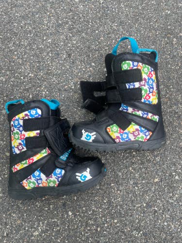 Used Size 3.0 (Women's 4.0) Burton Grom Snowboard Boots