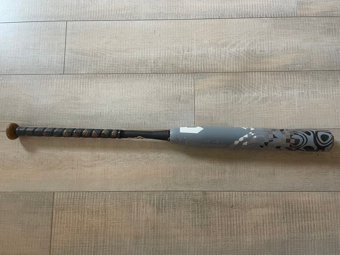 Used 2023 DeMarini Whisper Bat (-9) Composite 24 oz 33"