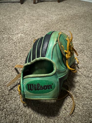 Used Pitcher's 11.75" CK22 Baseball Glove