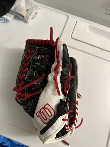 Wilson A1000 12.25 IN (Like new condition)