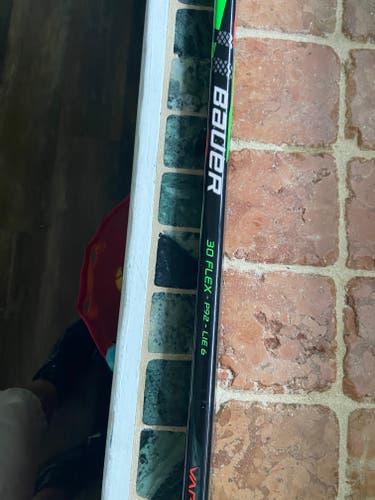 Used Junior Bauer Vapor X Right Handed Hockey Stick P92